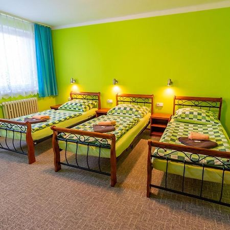 Hotel Hvezda 克罗梅日什 外观 照片